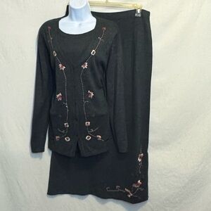 B-274 Requirements Vintage Gray Embroidered 2 Piece Sweater Maxi Skirt Set Sz L